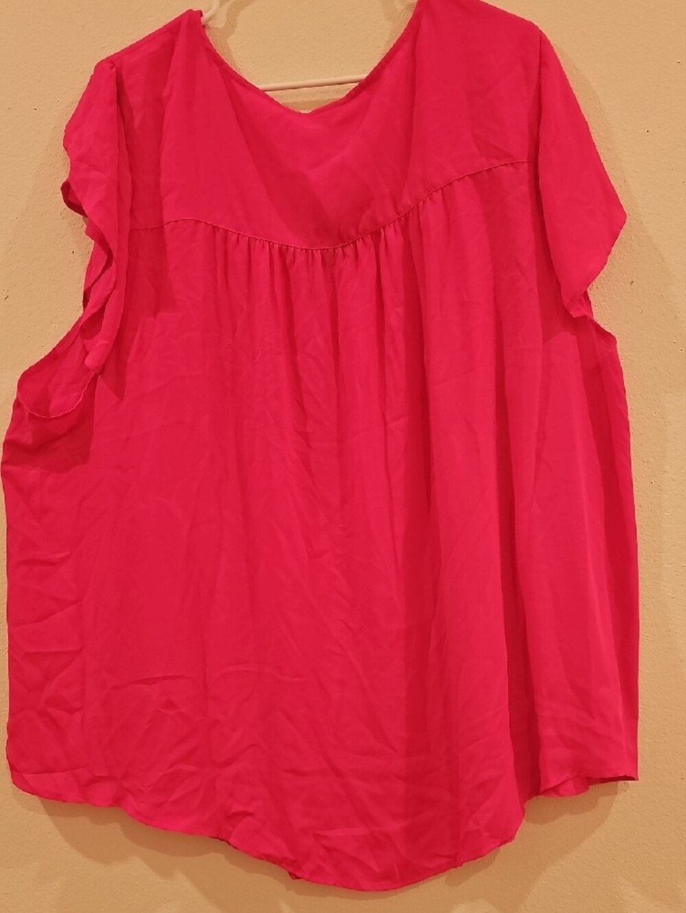torrid Hot Pink V-Neck Cap Sleeve Blouse - Picture 2 of 5
